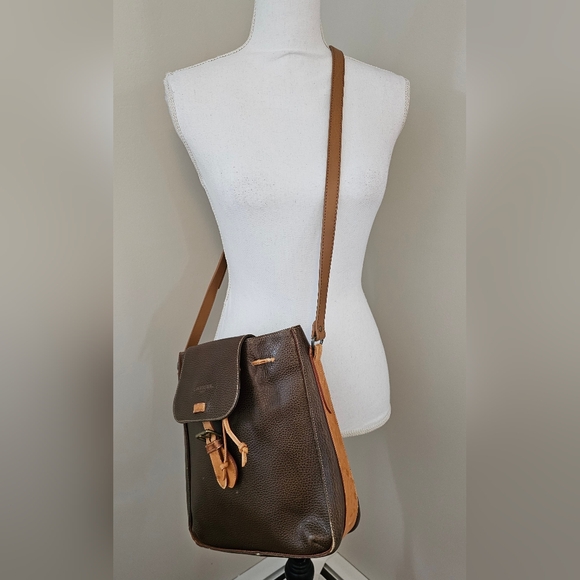 LANCEL Bucket Crossbody Shoulder Bag Made In Italy RARE - Picture 2 of 10